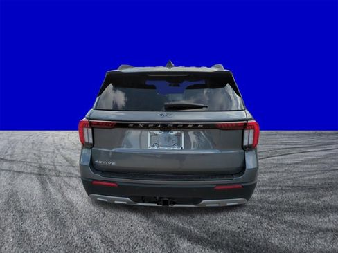 New 2026 Ford Explorer Active RWD image 5