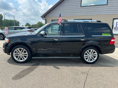 Used 2016 Ford Expedition Platinum AWD/4WD image 8