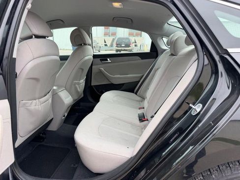 Used 2016 Hyundai Sonata SE image 7
