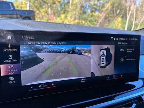 Used 2023 BMW X7 M60i w/ Executive Package image 31