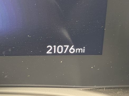 Used 2025 Buick Encore GX Preferred AWD/4WD image 5