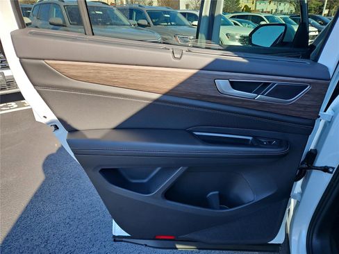 New 2026 Volkswagen Atlas SEL image 23