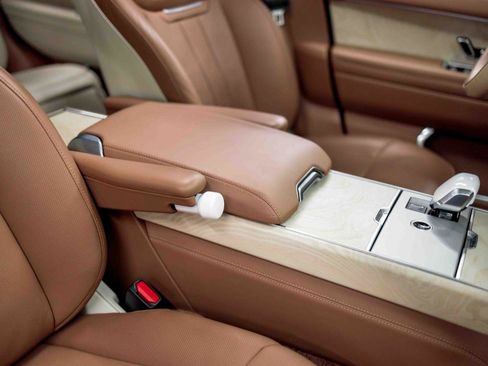 Used 2024 Land Rover Range Rover SV image 63