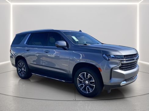 Used 2021 Chevrolet Tahoe LT w/ Rear Media and Nav Package AWD/4WD image 6