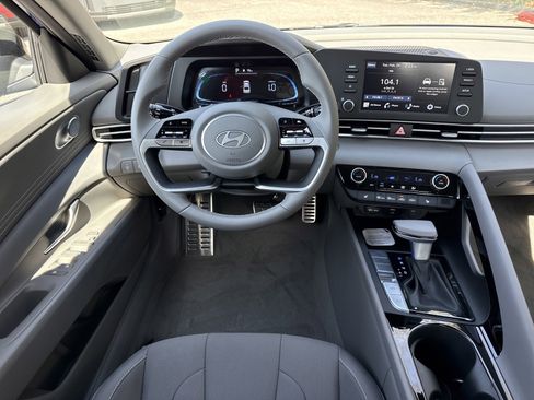 New 2026 Hyundai Elantra SEL Sport FWD image 14