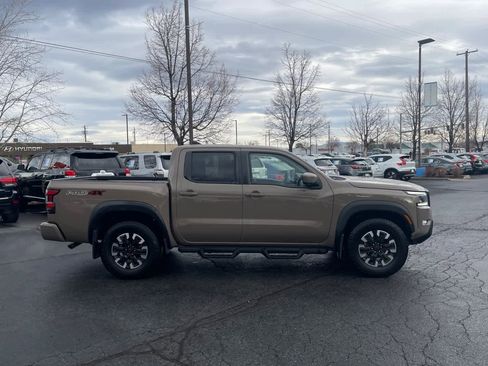 Used 2023 Nissan Frontier PRO-4X w/ Pro Convenience Package image 8