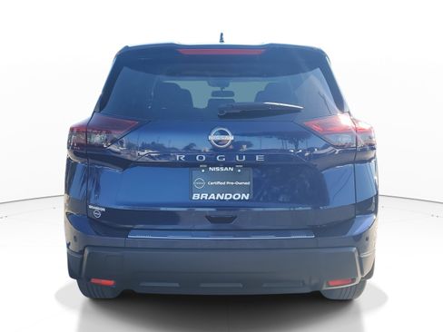 Certified 2026 Nissan Rogue SV image 6