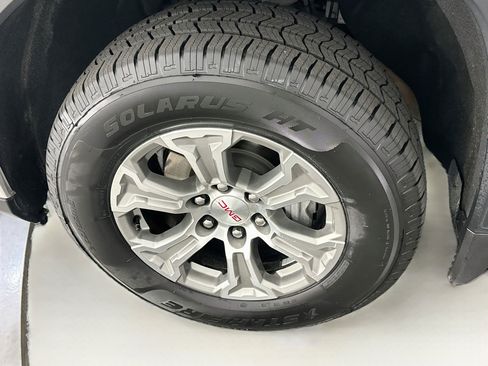 Used 2025 GMC Sierra 1500 SLT AWD/4WD image 11