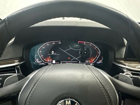 Used 2021 BMW 530i w/ Convenience Package image 27