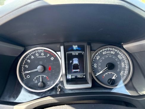 Used 2023 Toyota Tacoma SR5 RWD image 13