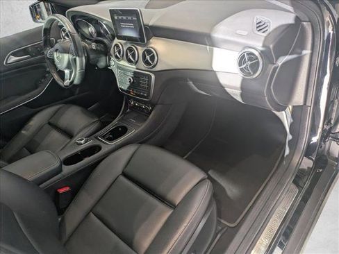 Used 2017 Mercedes-Benz GLA 250 4MATIC image 24