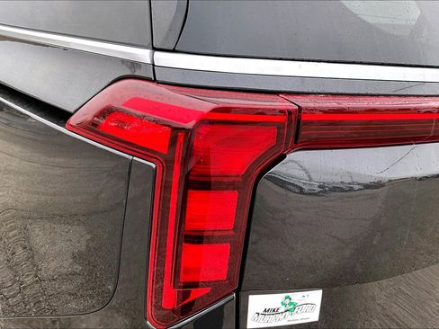 Used 2026 Kia Carnival EX image 29