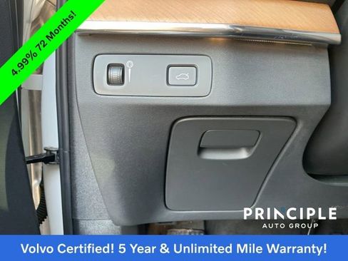 Certified 2022 Volvo XC90 T6 Momentum w/ Advanced Package image 23