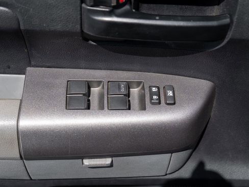 Used 2011 Toyota Tundra 4x4 Double Cab w/ SR5 Pkg image 16