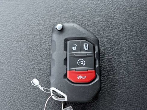 Used 2025 Jeep Wrangler Unlimited Sport AWD/4WD image 29