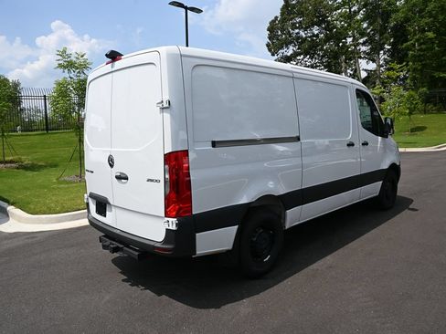 Used 2025 Mercedes-Benz Sprinter 2500 image 23