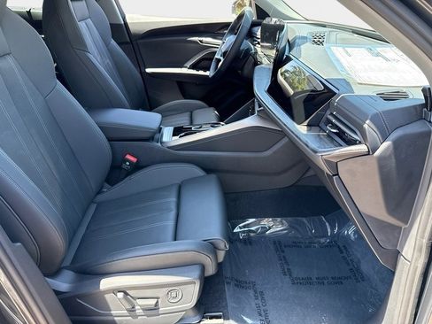 Certified 2025 Audi Q5 Premium Plus w/ Premium Plus image 10