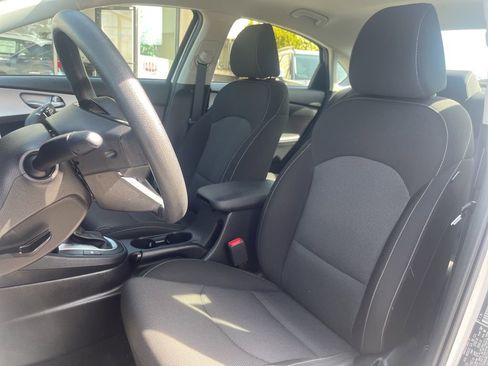 Used 2024 Kia Forte LXS w/ LXS Technology Package FWD image 11