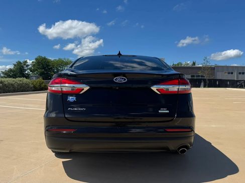 Used 2020 Ford Fusion SE FWD image 5