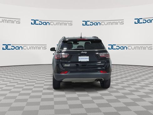 Used 2022 Jeep Compass Limited AWD/4WD image 7