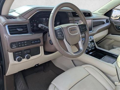 Used 2023 GMC Yukon Denali image 9
