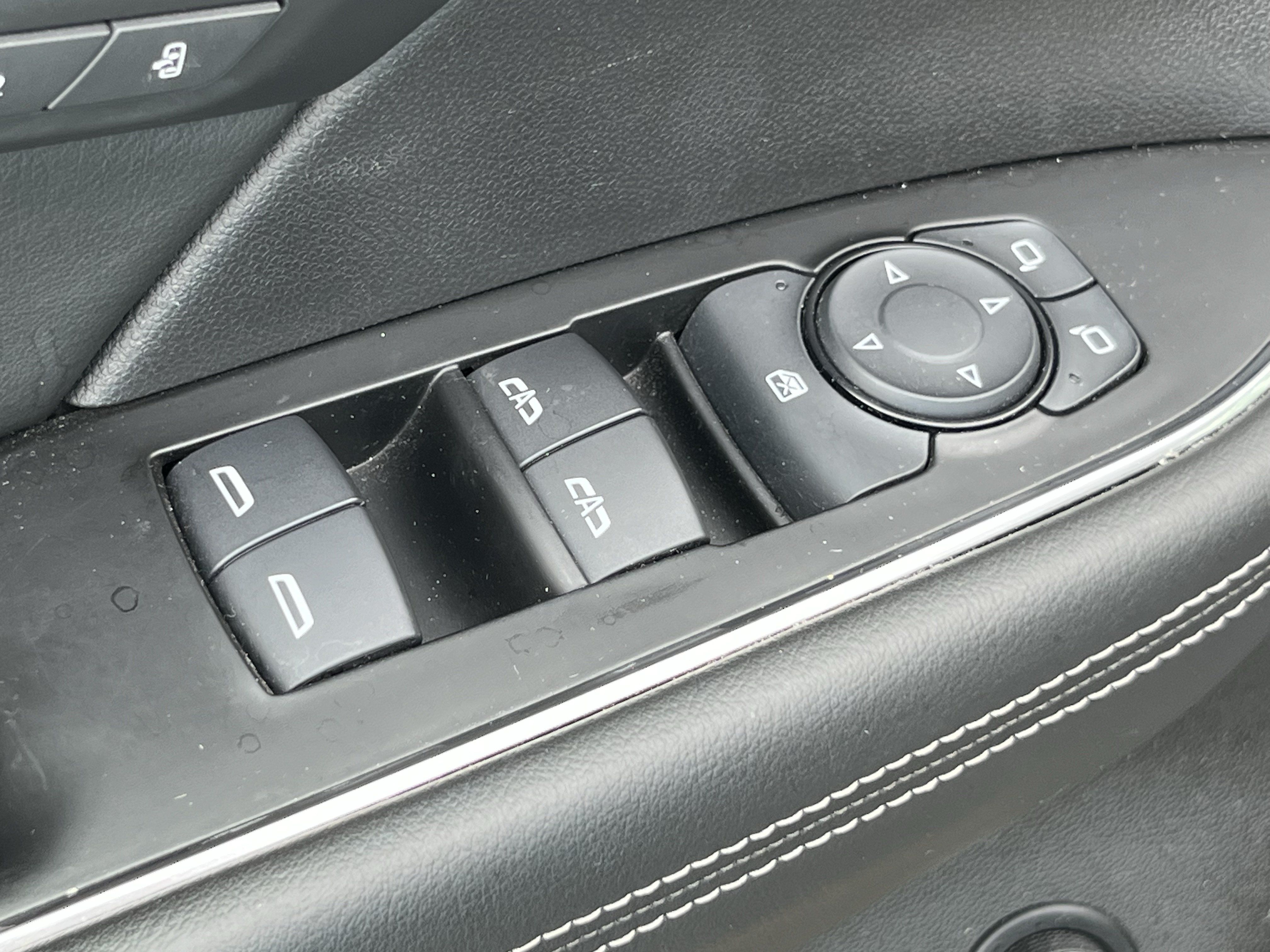 Used 2023 Buick Envision Avenir AWD/4WD image 22