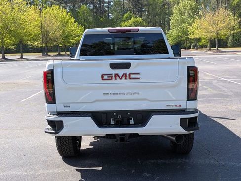 New 2026 GMC Sierra 2500 AT4 w/ AT4 Premium Plus Package AWD/4WD image 4