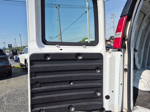 Used 2019 Chevrolet Express 2500 w/ Enhanced Convenience Package RWD image 27