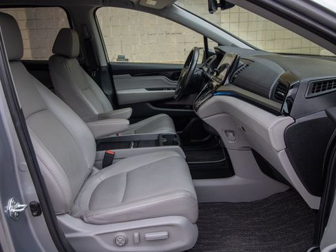 Used 2021 Honda Odyssey Touring image 24
