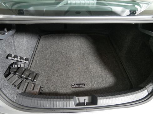 Used 2023 Volkswagen Jetta Sport image 18