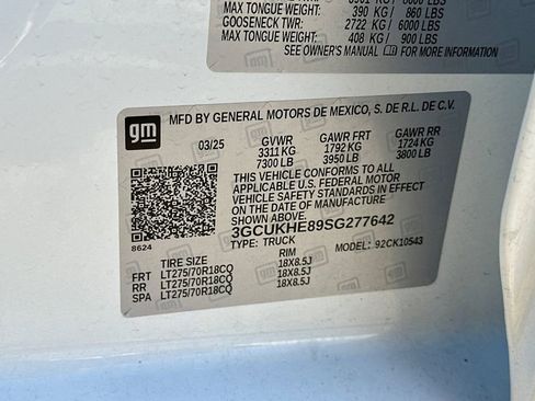 Used 2025 Chevrolet Silverado 1500 ZR2 w/ Technology Package image 28