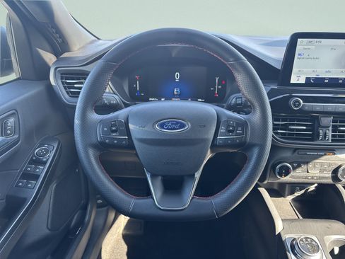 Used 2025 Ford Escape ST-Line AWD/4WD image 42