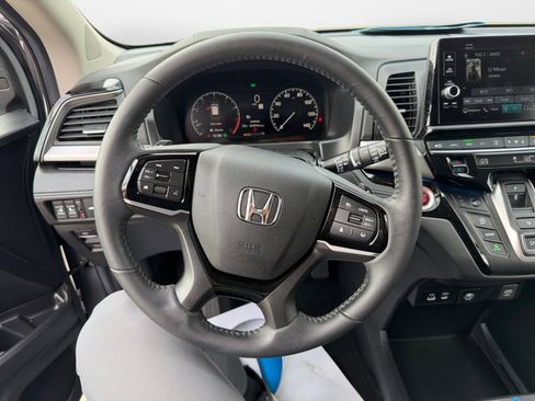 Certified 2025 Honda Odyssey Touring image 13