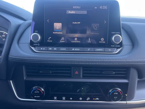 New 2026 Nissan Rogue SV image 4