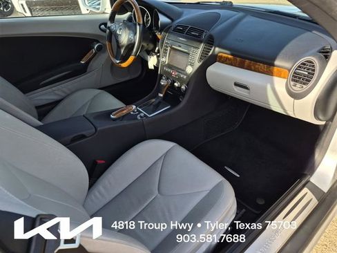 Used 2010 Mercedes-Benz SLK 300 image 12