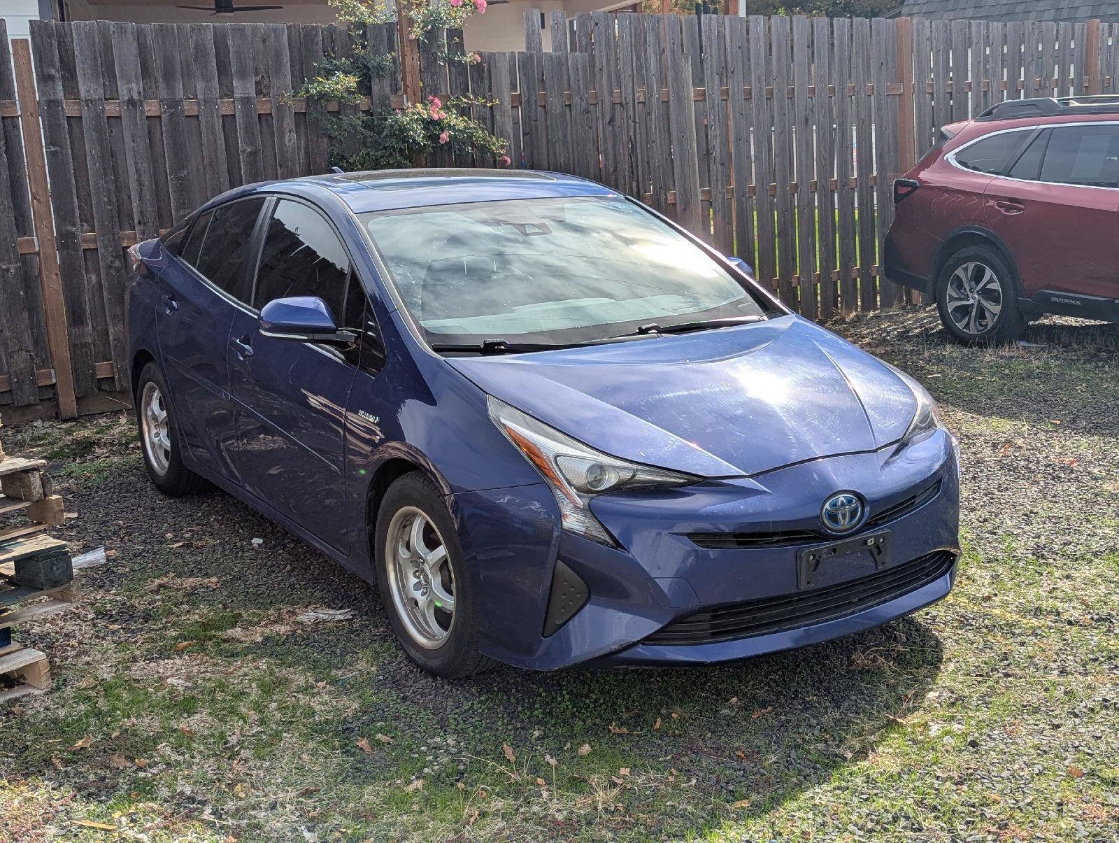Used 2016 Toyota Prius Four w/ Advanced Technology Package FWD image 9
