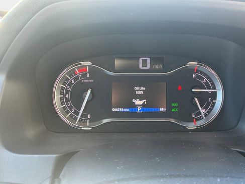 Used 2017 Honda Pilot Touring image 13