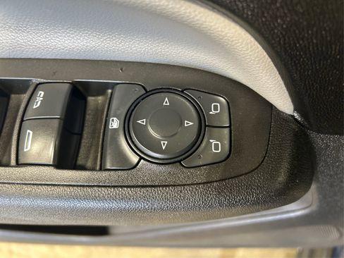 Used 2025 Chevrolet Equinox LT image 31