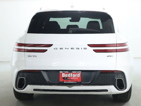 Used 2022 Genesis GV70 2.5T w/ Advanced Package image 43