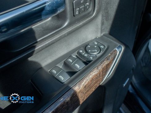 Used 2022 Chevrolet Silverado 3500 High Country image 12