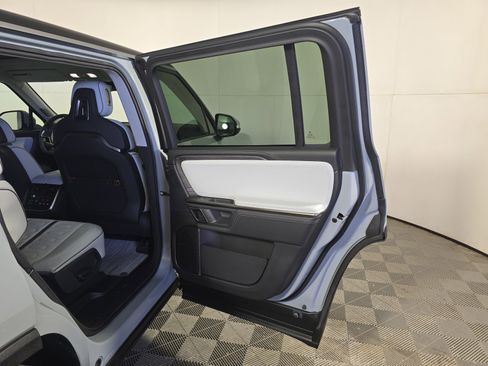 Used 2023 Rivian R1S Launch Edition image 19