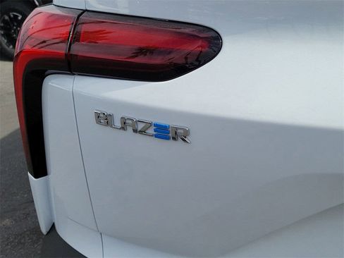 New 2026 Chevrolet Blazer EV LT image 20