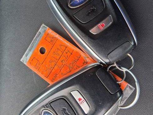 Used 2024 Subaru Outback Premium AWD/4WD image 18