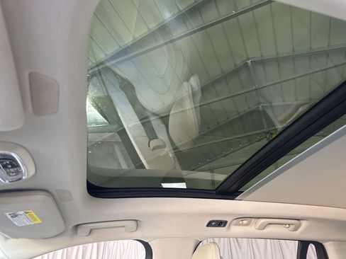 Used 2016 Volvo XC90 T6 Momentum image 32