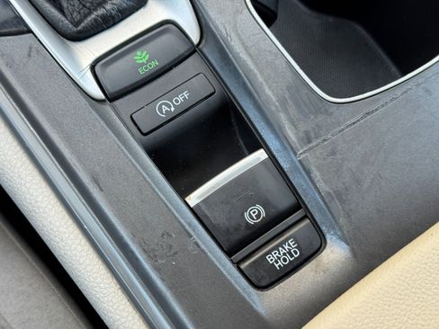 Used 2021 Honda Accord LX image 29