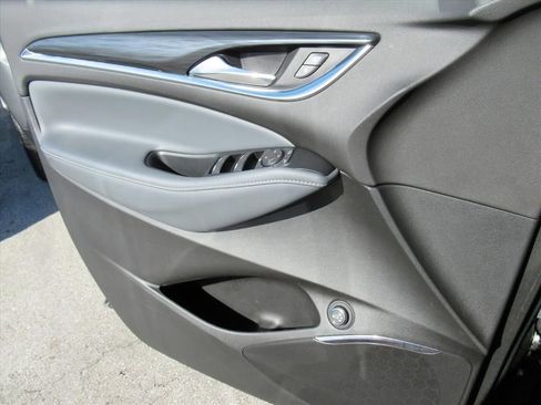 Used 2024 Buick Enclave Essence w/ Experience Buick Package image 27