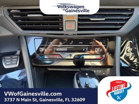 Certified 2025 Volkswagen Jetta Sport image 25