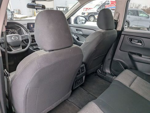 Certified 2025 Nissan Rogue SV image 26