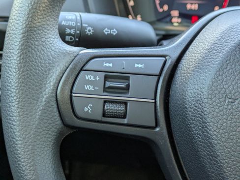 Certified 2025 Honda Accord LX image 32