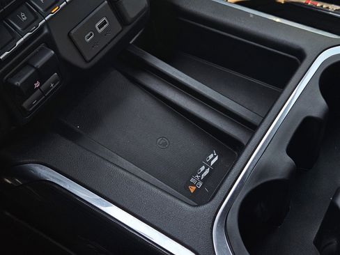 Used 2022 GMC Sierra 2500 AT4 w/ AT4 Preferred Package image 25